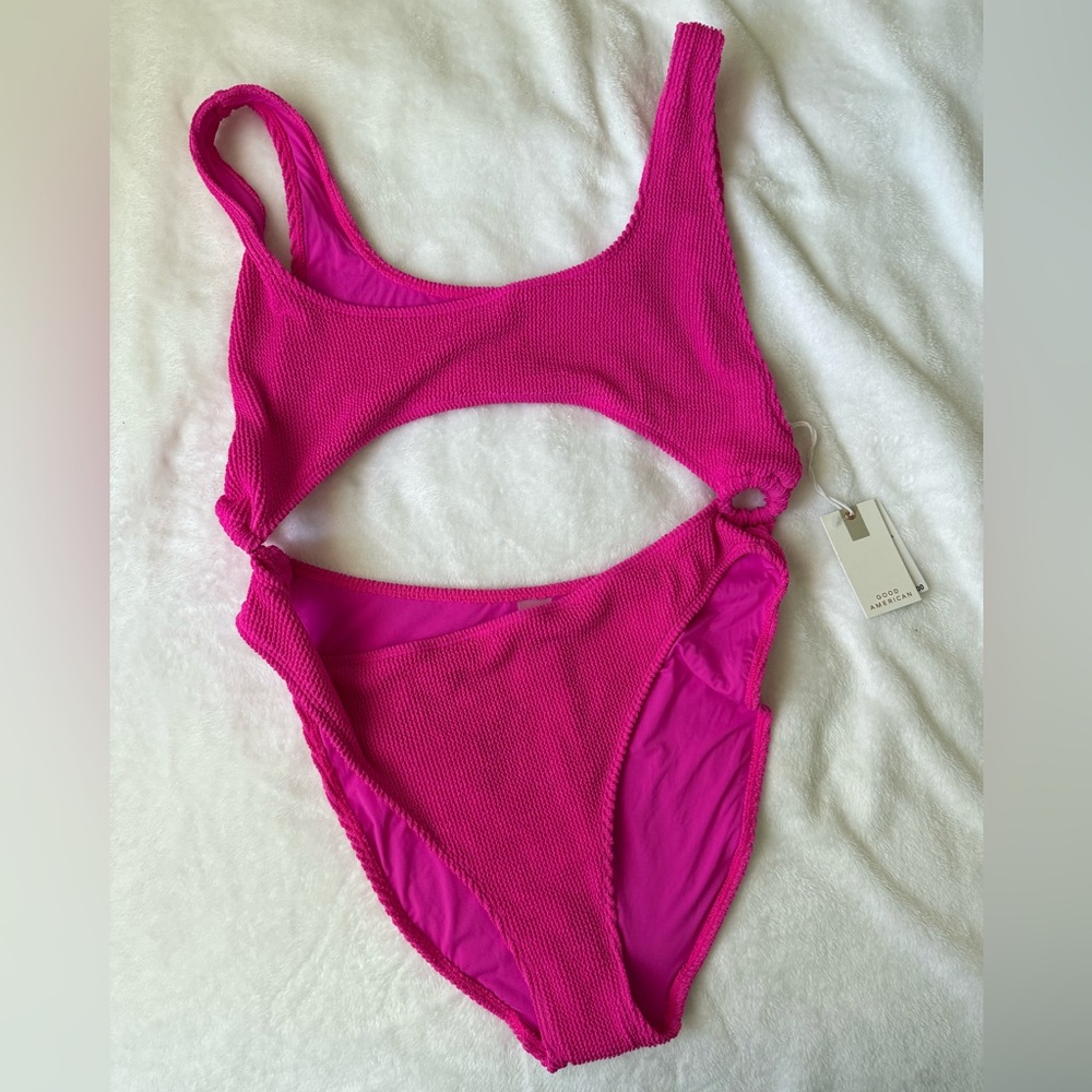 Good American  One Piece in Bright Pink